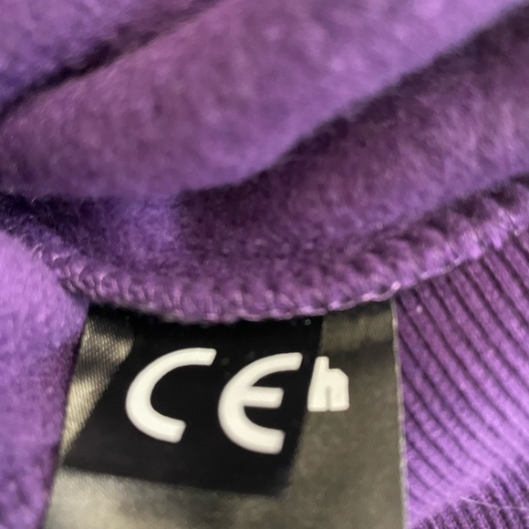 Twitch Purple Hoodie with kangaroo pocket in size M. - Picture 10 of 11